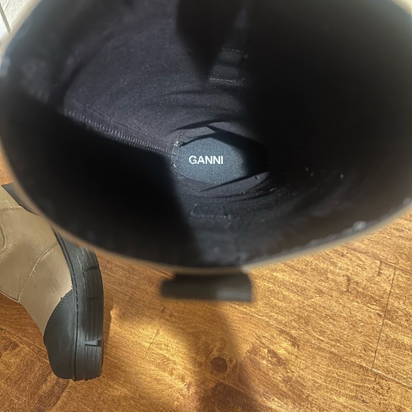 GANNI tall lug sole boots. Size 38 - Picture 9 of 11